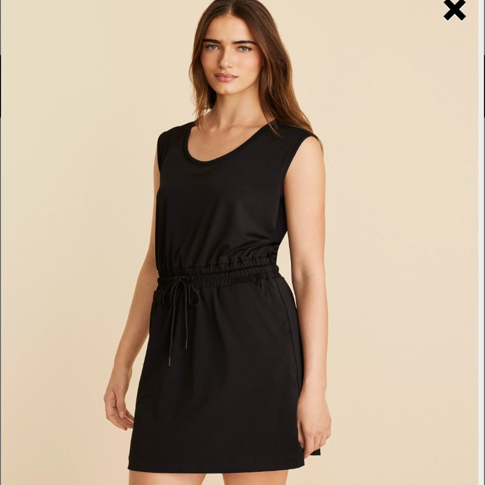 Lou & Grey Black Sleeveless Dress